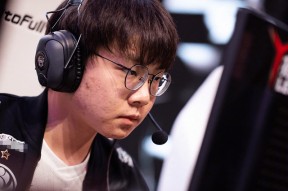 关于Uzi在巴塞罗那比赛中挺进下一轮，爆冷引发热议！的信息