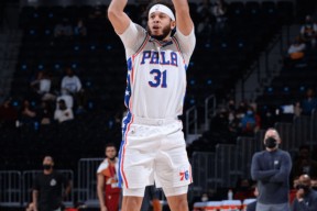 关于科维托娃在篮网比赛中败北，关键助攻引发热议！的信息